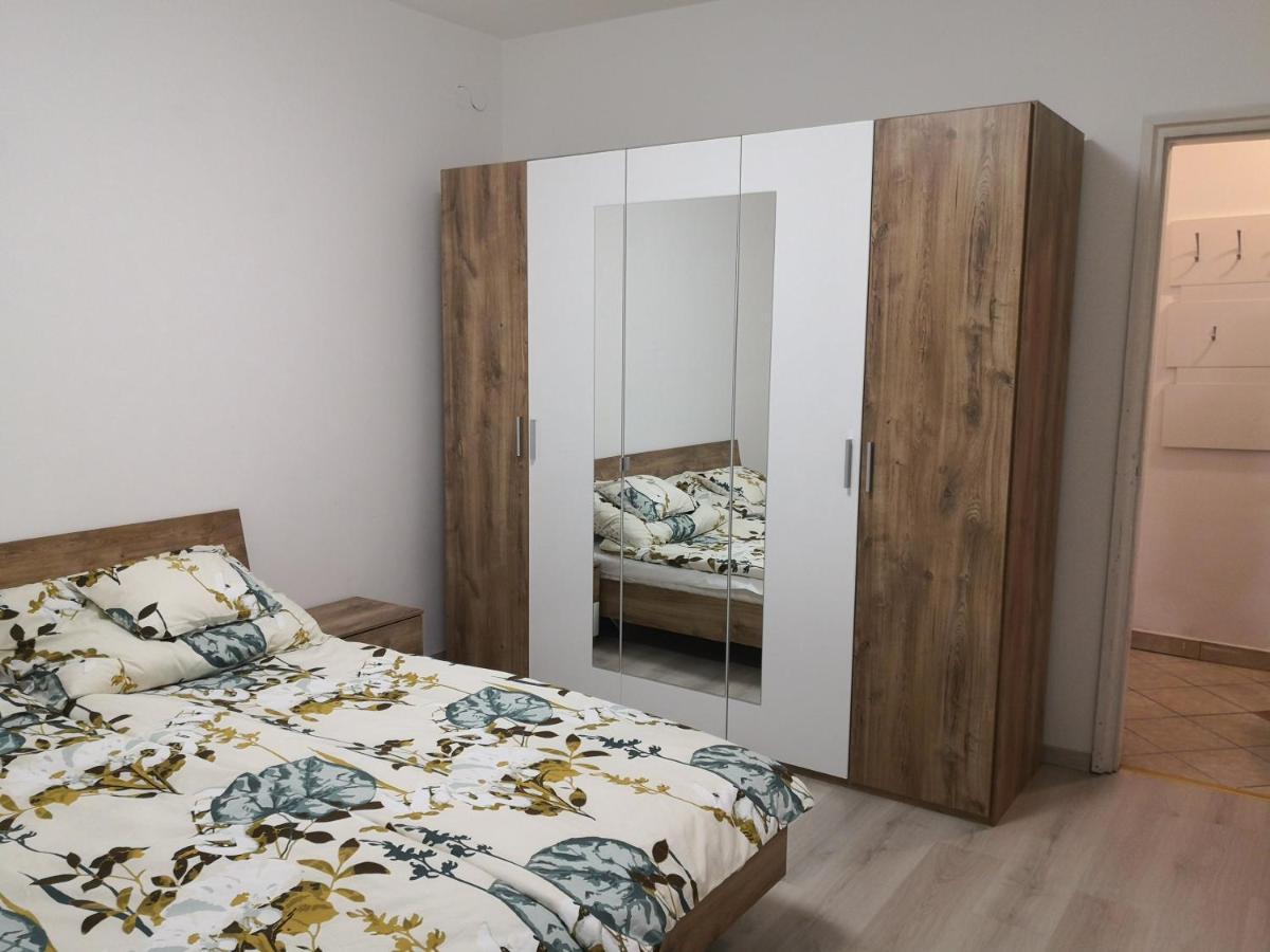 Oasis Apartman Szeged Exterior foto